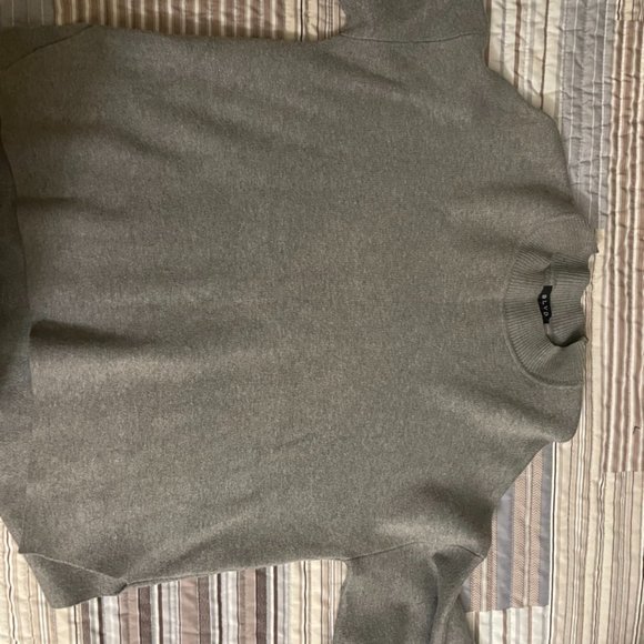 Grey top - Picture 3 of 3